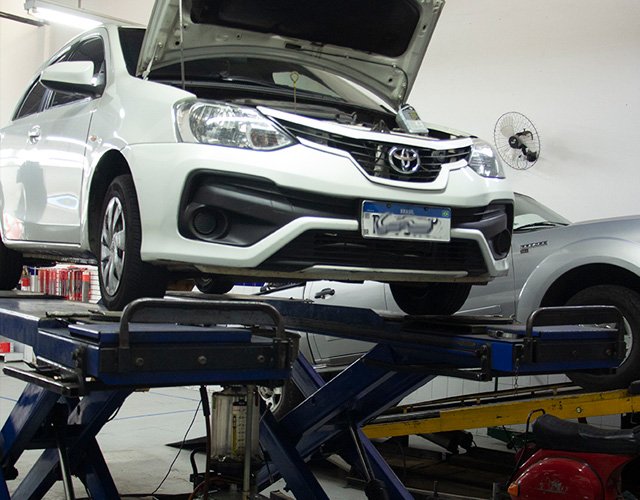 pointlub_auto_center_oficina_mecanica_troca_oleo_amortecedores_alinhamento_pneus-003